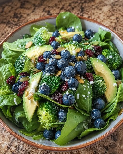 Blueberry Broccoli Spinach Salad — The Most Nutritious, Vibrant Vegan Salad You Will Make All Summer blueberry broccoli spinach salad
