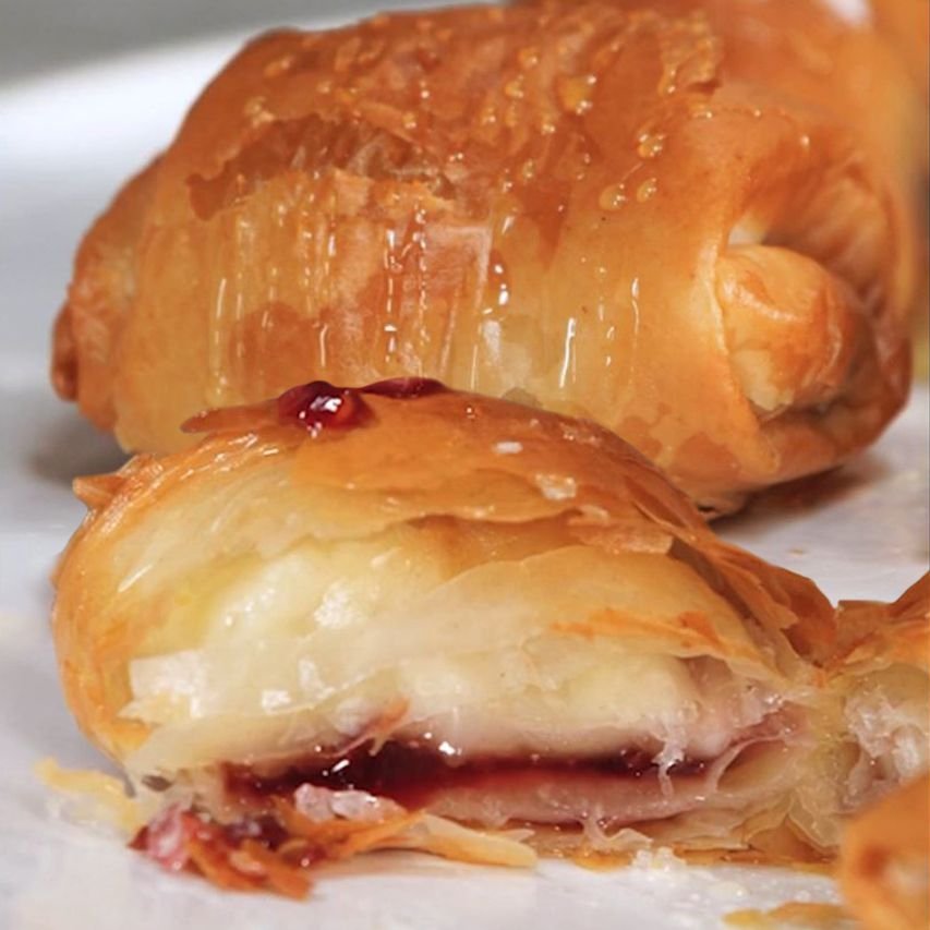 air fried raspberry brie bites 1x1 1 febbe855420f421e9d355c388aea6cc3